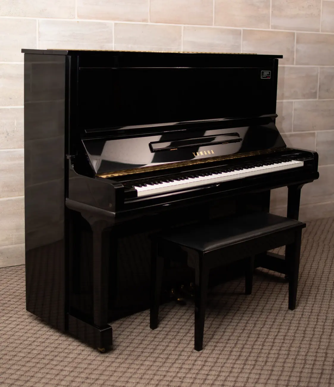 Yamaha U30A